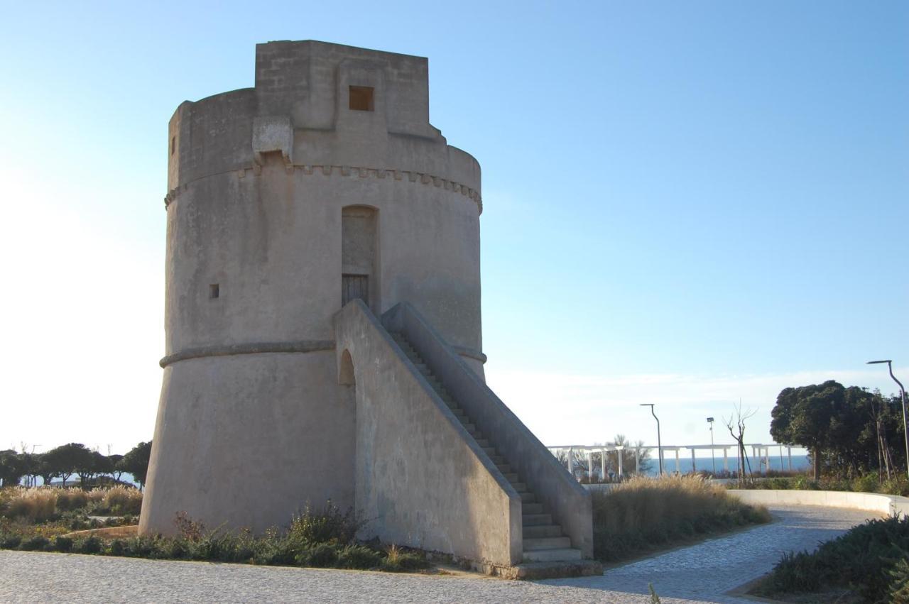 Casa Vacanze Il Sorriso Di Emi Torre Suda Exterior photo